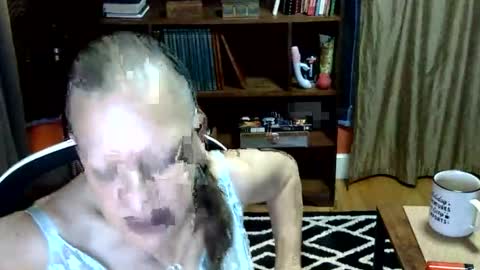 Snapshot of bentmountain chatting on March 9, 2026, 4:22 pm DeniseDavid online show from March 9, 2026, 4:22 pm