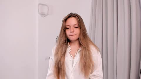 Julie online show from April 19, 2026, 6:07 pm