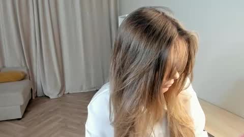 Julie online show from April 24, 2026, 6:43 pm