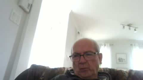 bernard1102 online show from June 20, 2026, 1:14 pm