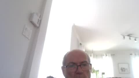 bernard1102 online show from July 3, 2026, 4:13 pm