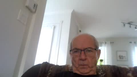bernard1102 online show from July 9, 2026, 11:03 am