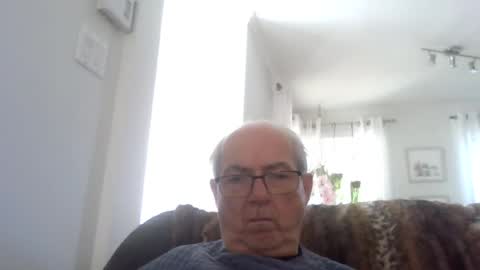 bernard1102 online show from July 11, 2026, 1:47 pm