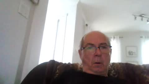 bernard1102 online show from July 13, 2026, 10:51 am