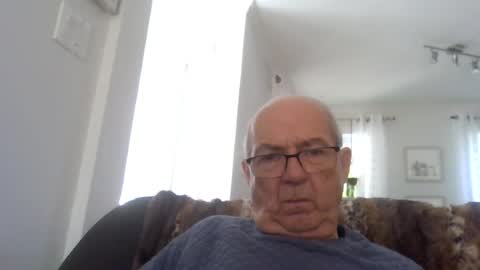 bernard1102 online show from July 17, 2026, 1:40 pm