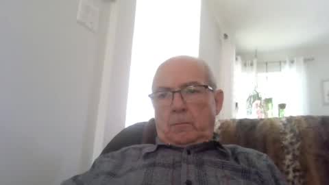 bernard1102 online show from July 18, 2026, 1:59 pm