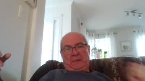 bernard1102 online show from July 20, 2026, 10:39 am