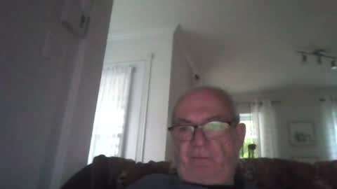 bernard1102 online show from July 22, 2026, 11:13 am