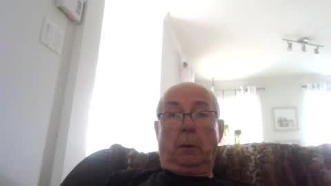 bernard1102 online show from July 25, 2026, 4:37 pm