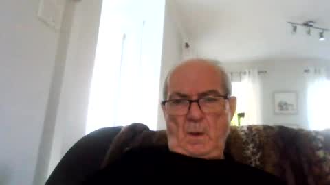 bernard1102 online show from August 5, 2026, 11:02 am
