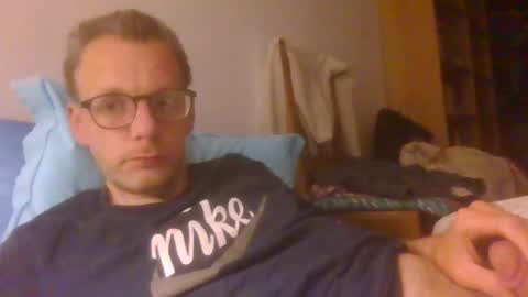 Snapshot of bernie484237 chatting on May 14, 2026, 9:54 pm Bernie online show from May 14, 2026, 9:54 pm
