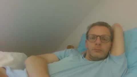 Snapshot of bernie484237 chatting on May 28, 2026, 10:23 am Bernie online show from May 28, 2026, 10:23 am