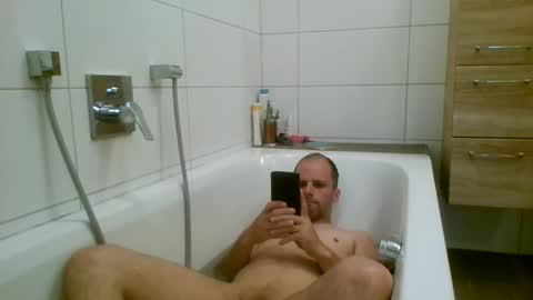 Snapshot of bernii1991 chatting on May 31, 2026, 2:13 pm bernii1991 online show from May 31, 2026, 2:13 pm