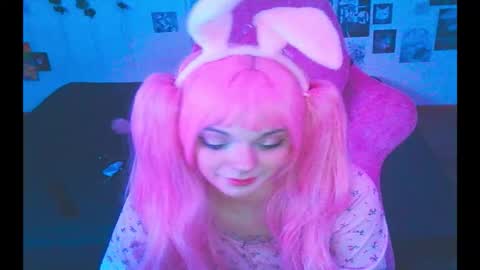 Snapshot of berriekitten chatting on March 15, 2026, 9:54 pm BerrieKitten online show from March 15, 2026, 9:54 pm