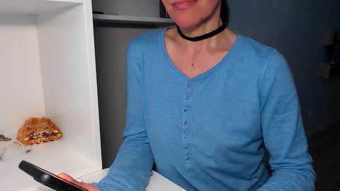 berry2024 online show from April 27, 2026, 6:33 am