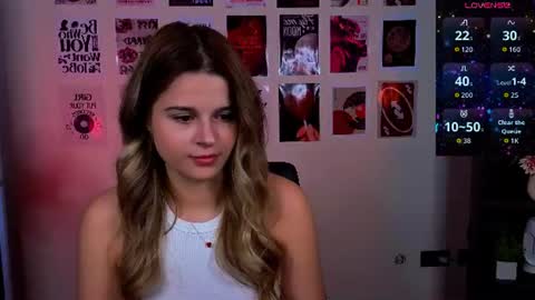 Snapshot of berry_alma chatting on July 25, 2026, 7:44 pm Alma online show from July 25, 2026, 7:44 pm