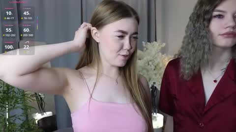 Snapshot of berry_bloom chatting on October 21, 2025, 4:46 am Aurora online show from October 21, 2025, 4:46 am