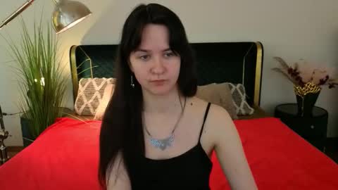 Violette online show from March 30, 2026, 1:01 pm