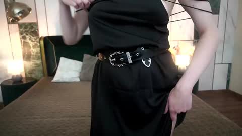 Violette online show from July 20, 2026, 8:22 pm