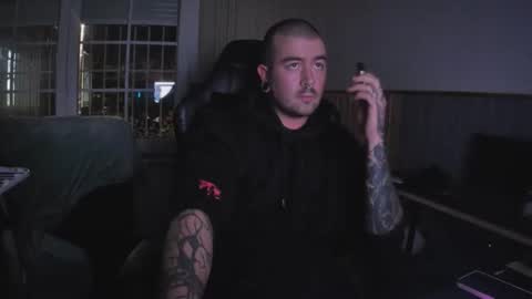 berto3389 online show from December 5, 2025, 8:27 pm