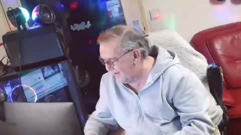 jean online show from March 3, 2025, 8:21 pm