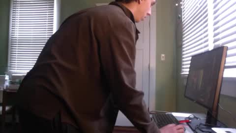 Snapshot of best_triam chatting on December 8, 2024, 5:33 pm best_triam online show from December 8, 2024, 5:33 pm