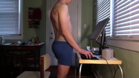 Snapshot of best_triam chatting on February 9, 2025, 10:00 pm best_triam online show from February 9, 2025, 10:00 pm