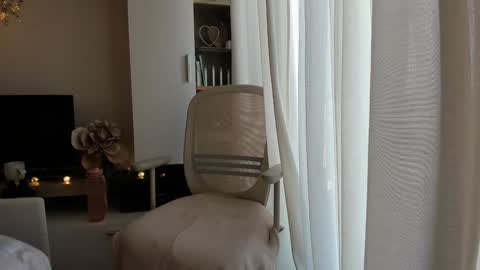 Snapshot of bestgirl_ofthe_neighborhood chatting on October 24, 2025, 6:32 am Vicky online show from October 24, 2025, 6:32 am