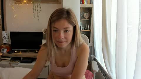 Vicky   online show from April 25, 2026, 7:55 am
