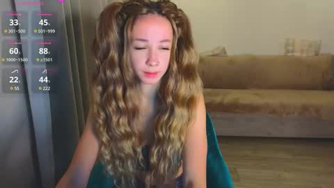 Snapshot of bestie_baby chatting on February 23, 2025, 3:13 am Emely online show from February 23, 2025, 3:13 am