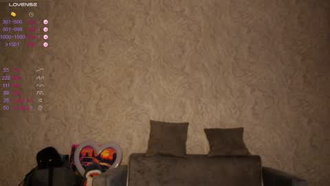 Snapshot of bestie_baby chatting on September 20, 2025, 3:29 am Emely online show from September 20, 2025, 3:29 am