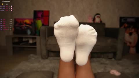 Snapshot of bestie_baby chatting on October 27, 2025, 3:21 am Emely online show from October 27, 2025, 3:21 am