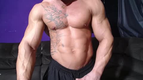 Snapshot of bestmuscle chatting on December 6, 2024, 3:41 am bestmuscle online show from December 6, 2024, 3:41 am