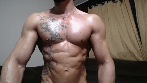 Snapshot of bestmuscle chatting on May 7, 2026, 8:25 pm bestmuscle online show from May 7, 2026, 8:25 pm