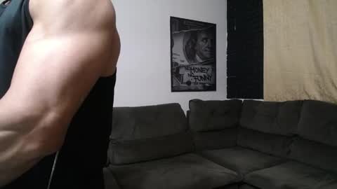Snapshot of bestmuscle chatting on June 8, 2026, 12:47 am bestmuscle online show from June 8, 2026, 12:47 am