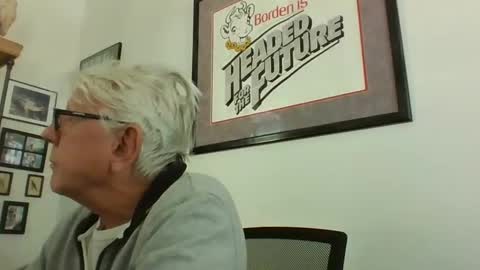 bestshot1951 online show from January 14, 2025, 3:57 pm