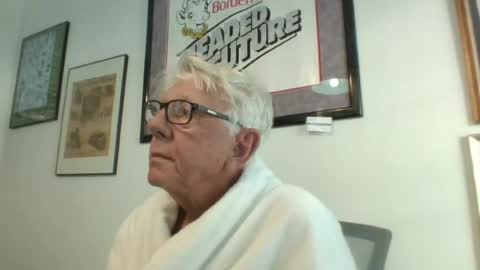 Snapshot of bestshot1951 chatting on June 10, 2026, 10:58 am bestshot1951 online show from June 10, 2026, 10:58 am