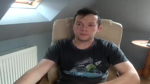 Snapshot of bestworld_ chatting on April 4, 2026, 7:50 am bestworld_ online show from April 4, 2026, 7:50 am