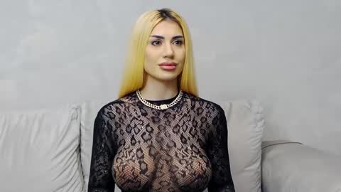 Snapshot of bethierusse chatting on January 22, 2025, 11:10 pm bethierusse online show from January 22, 2025, 11:10 pm