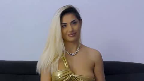 Snapshot of bethierusse chatting on October 26, 2025, 5:57 am bethierusse online show from October 26, 2025, 5:57 am