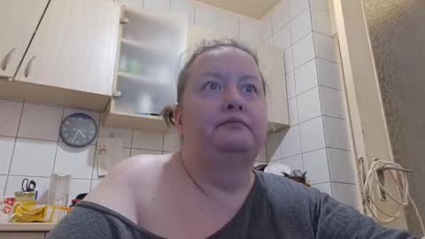 Snapshot of bethnorth chatting on December 15, 2025, 2:27 am bethnorth online show from December 15, 2025, 2:27 am