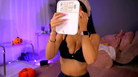 Snapshot of betsygonzale chatting on October 30, 2025, 5:09 am Betty online show from October 30, 2025, 5:09 am