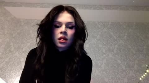 Snapshot of betterbehave chatting on December 18, 2024, 5:21 pm Tina online show from December 18, 2024, 5:21 pm