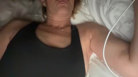 Snapshot of betterconvobesttime chatting on November 28, 2025, 11:02 am Best Time and Even better Convo online show from November 28, 2025, 11:02 am