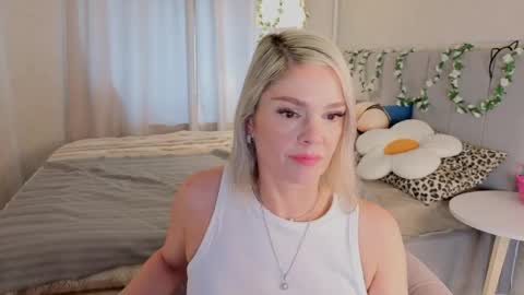Snapshot of betty_brock chatting on May 31, 2026, 1:14 am Betty online show from May 31, 2026, 1:14 am