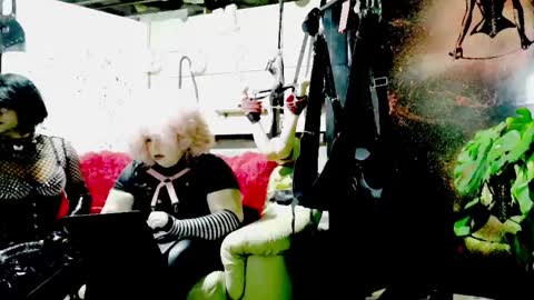 Snapshot of betty_spen_dom_kink chatting on May 26, 2026, 3:35 am Bettyspence team lolly online show from May 26, 2026, 3:35 am