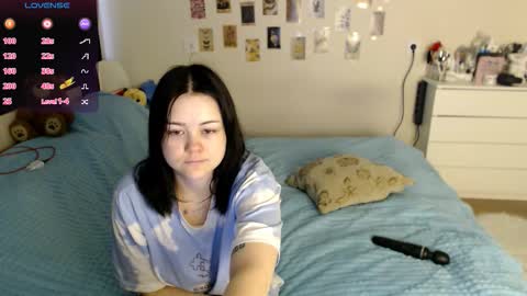 Snapshot of bettyandrich chatting on October 23, 2025, 8:35 am Betty and Rich online show from October 23, 2025, 8:35 am