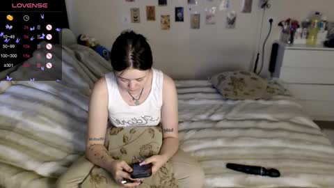 Snapshot of bettyandrich chatting on November 7, 2025, 8:25 am Betty and Rich online show from November 7, 2025, 8:25 am