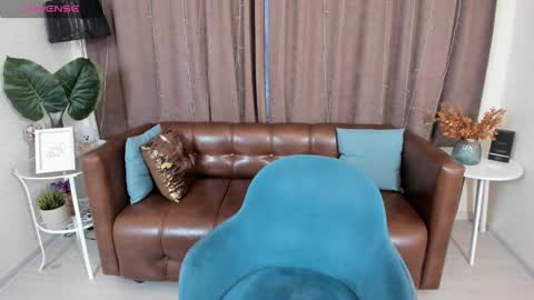 Snapshot of bettyurbane chatting on January 30, 2025, 4:16 am Mila Sweet online show from January 30, 2025, 4:16 am