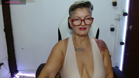 Snapshot of bety_cum3 chatting on June 17, 2026, 3:35 pm bibiana online show from June 17, 2026, 3:35 pm